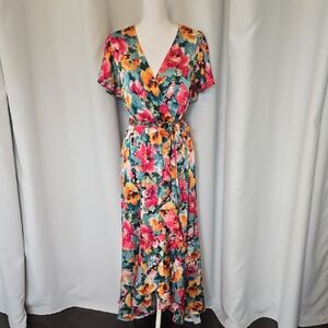 Floral V-Neck Maxi Dress